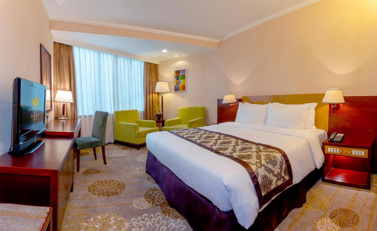 Emperor Hotel Macau Exterior photo
