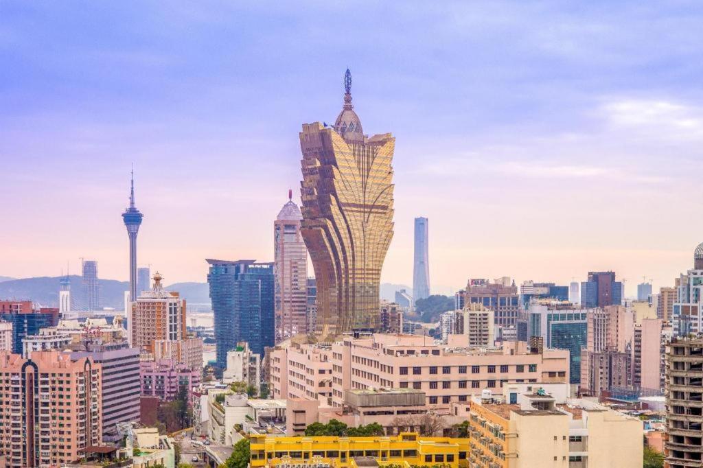 Emperor Hotel Macau Exterior photo