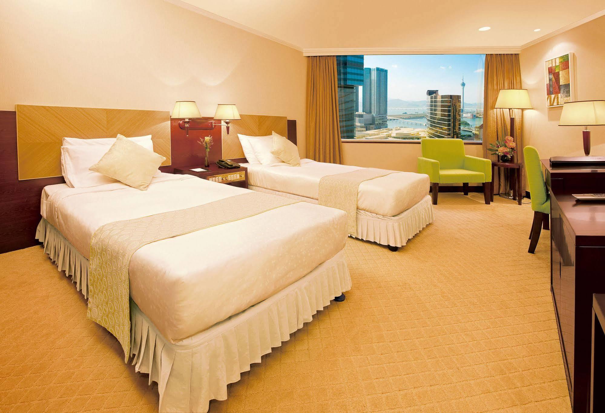 Emperor Hotel Macau Exterior photo