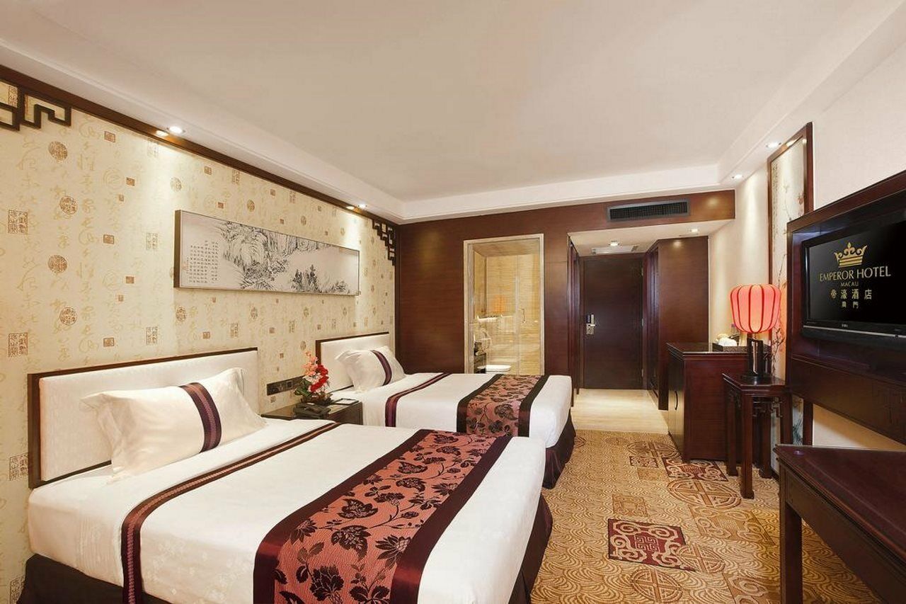 Emperor Hotel Macau Exterior photo